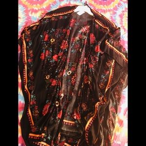 Kimono Wrap - Black/Floral